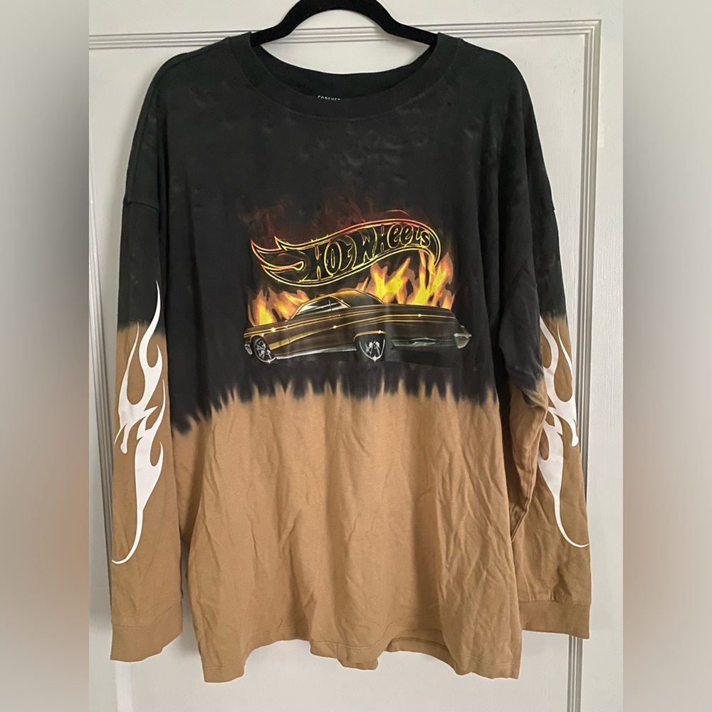 ⚡️ NWT Hot Wheels licensed tie dye long sleeve graphic tee